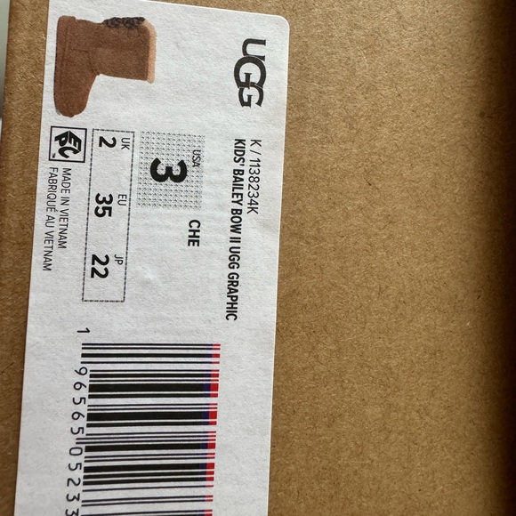 Ugg Bailey Bow II Suede leather chestnut Boot. Size: 3 - Picture 8 of 12